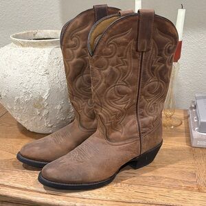 Laredo Brown Heeled Boots